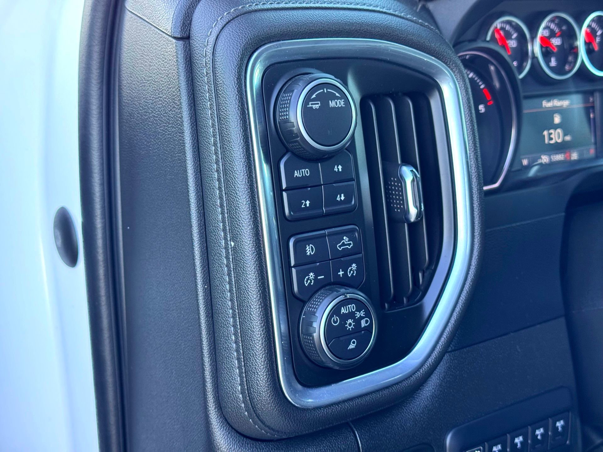 Used 2023 Chevrolet Silverado 2500 LTZ w/ LTZ Convenience Package image 15