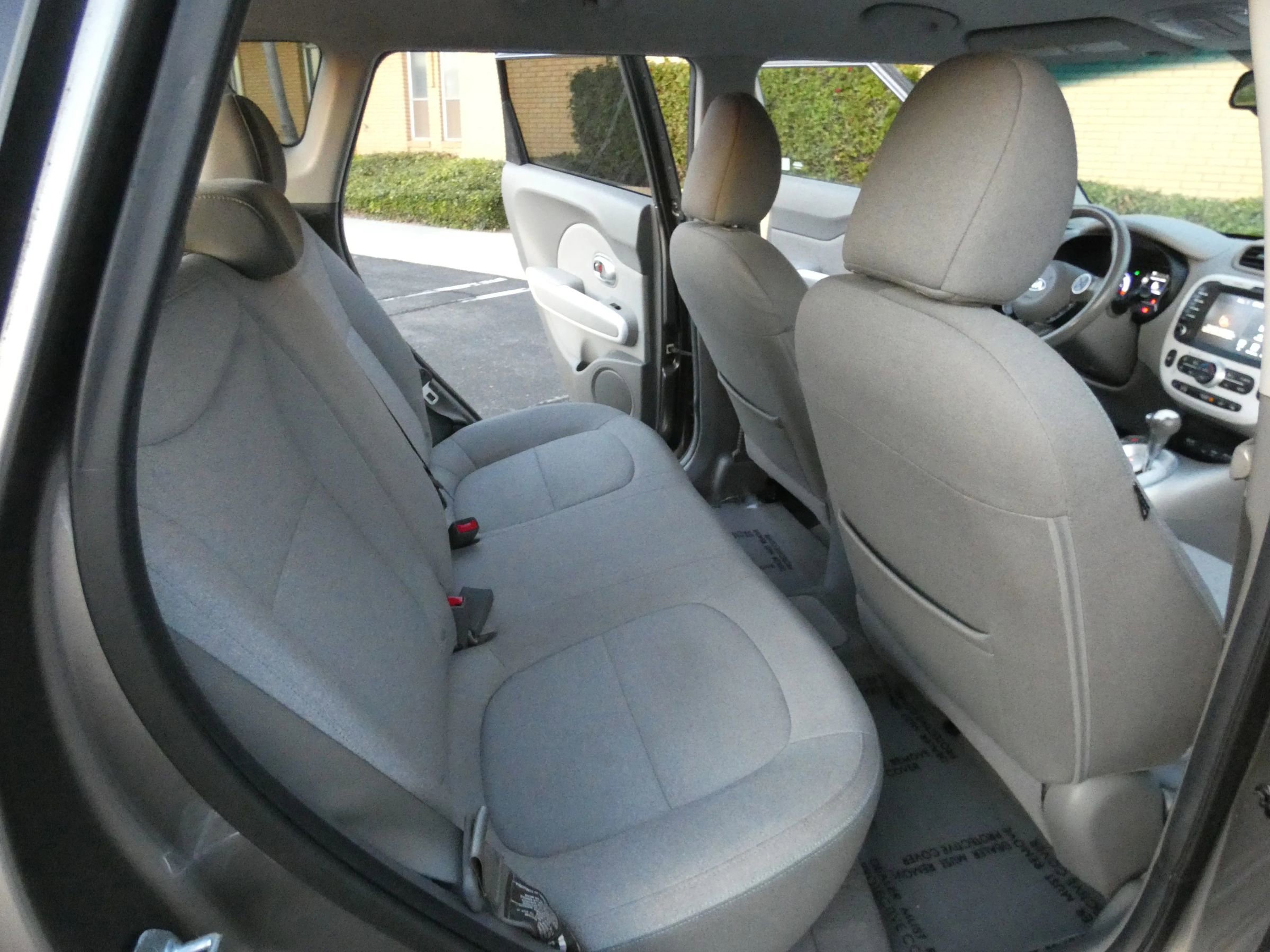 Used 2018 Kia Soul EV image 30