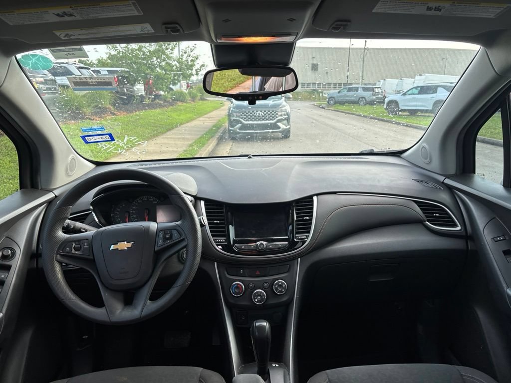 Used 2022 Chevrolet Trax LS w/ Tint and Cruise Package FWD image 5