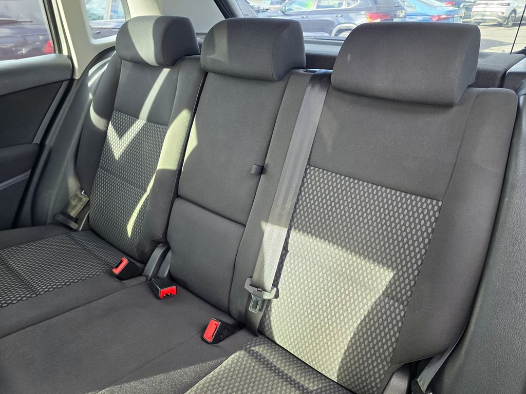 Used 2011 Volkswagen Tiguan S image 17