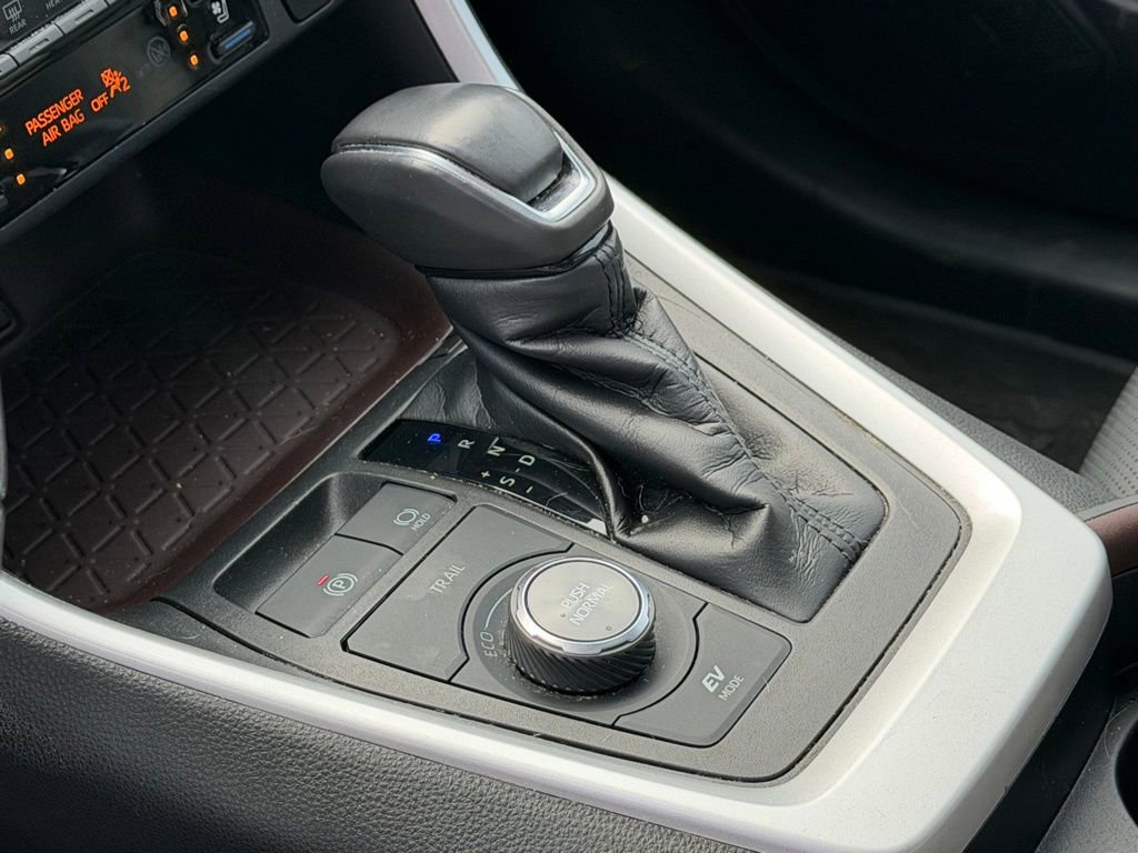 Used 2021 Toyota RAV4 Limited w/ Limited Grade Weather Package image 14