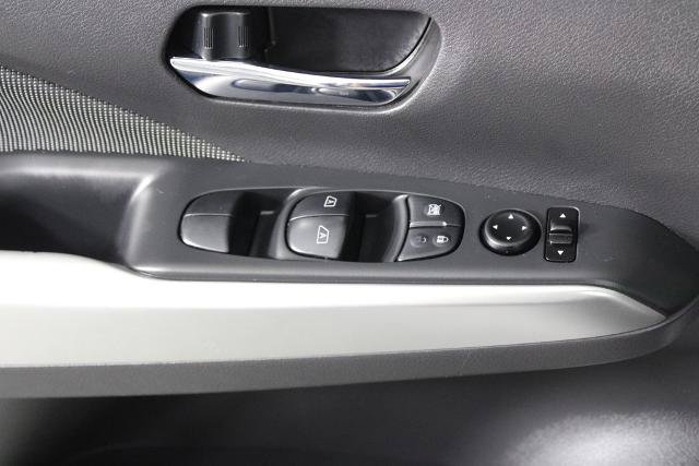 Certified 2019 Nissan Kicks SV FWD image 23