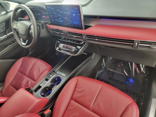 Used 2025 Lincoln Corsair Reserve AWD/4WD image 19