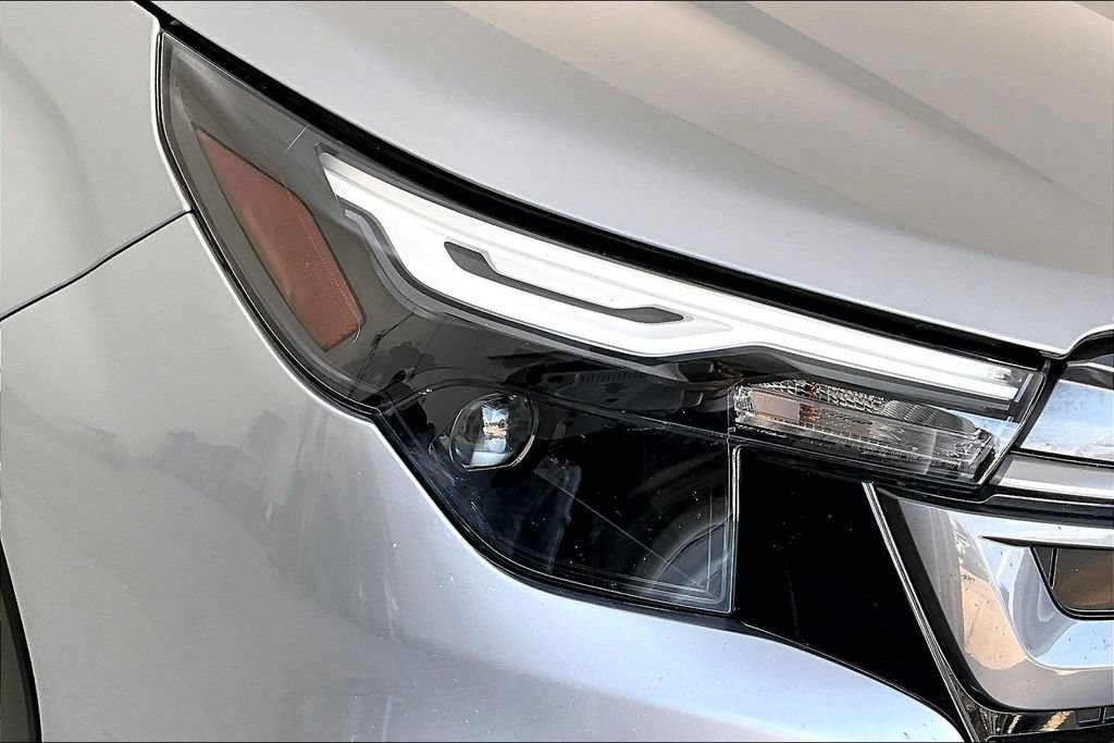 Used 2025 Subaru Forester Premium AWD/4WD image 36