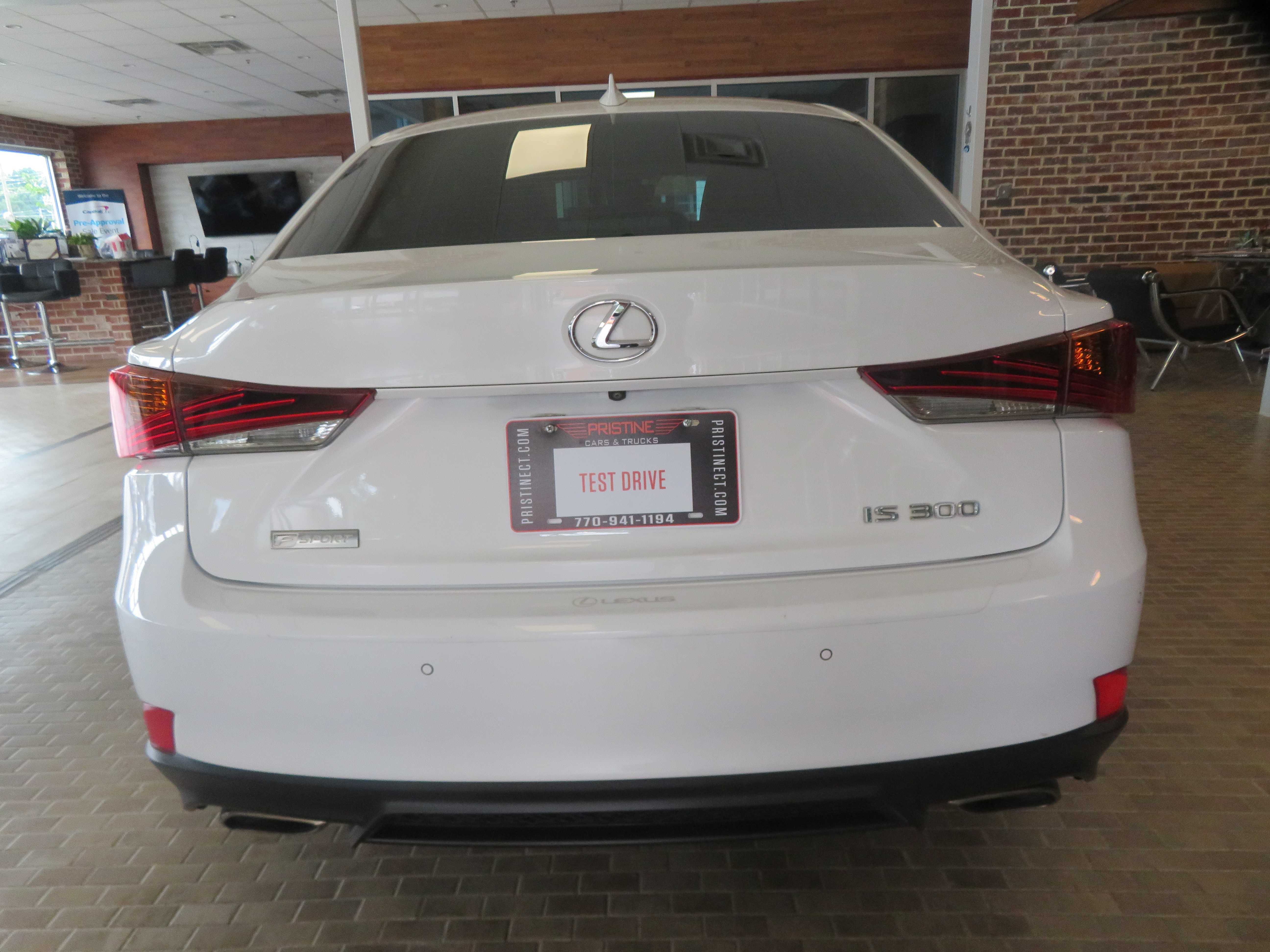 Used 2020 Lexus IS 300 F Sport w/ F Sport Package RWD image 5