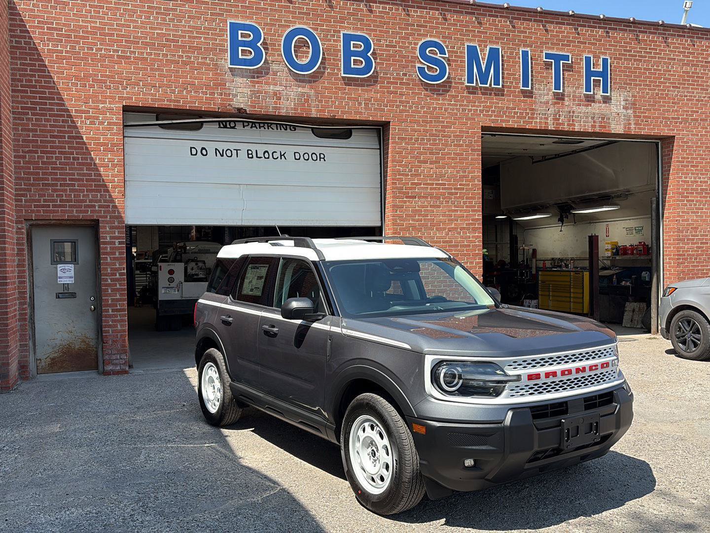 New 2025 Ford Bronco Sport Heritage w/ Convenience Package AWD/4WD image 1