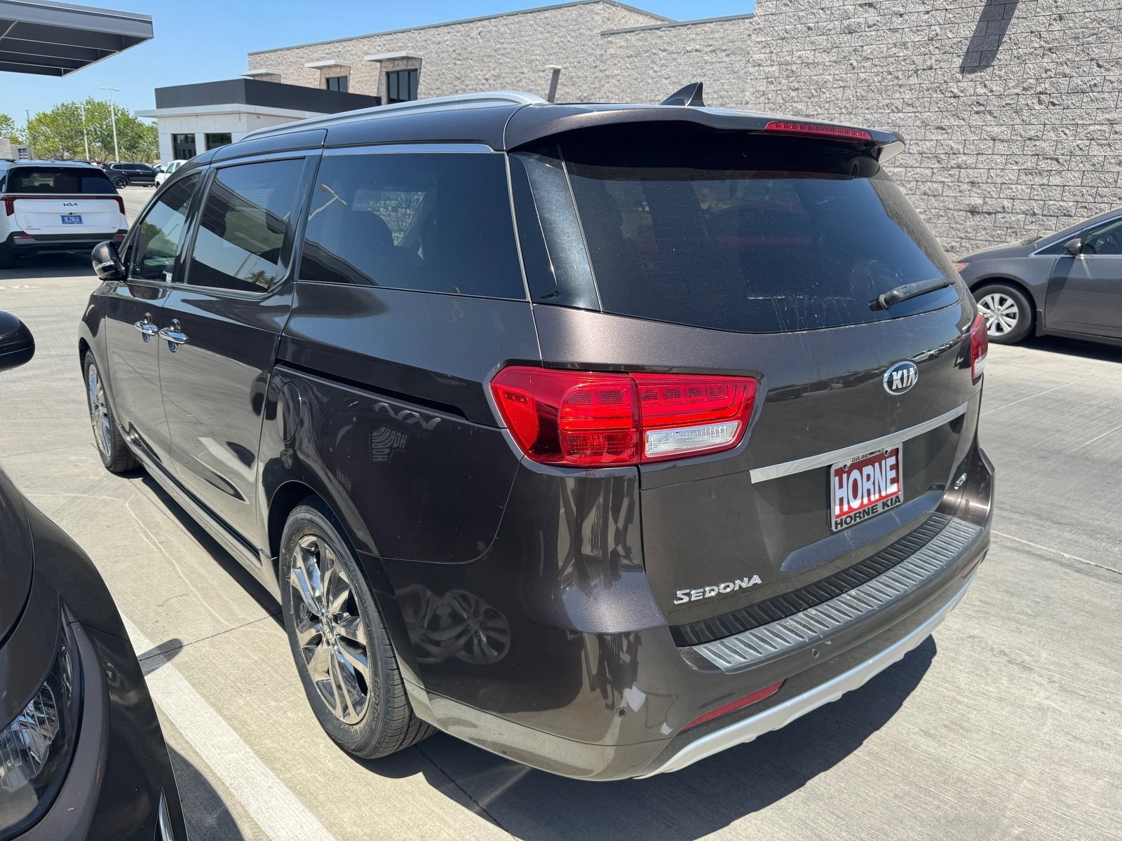 Used 2018 Kia Sedona SX Limited w/ SX Limited Prestige Package image 3