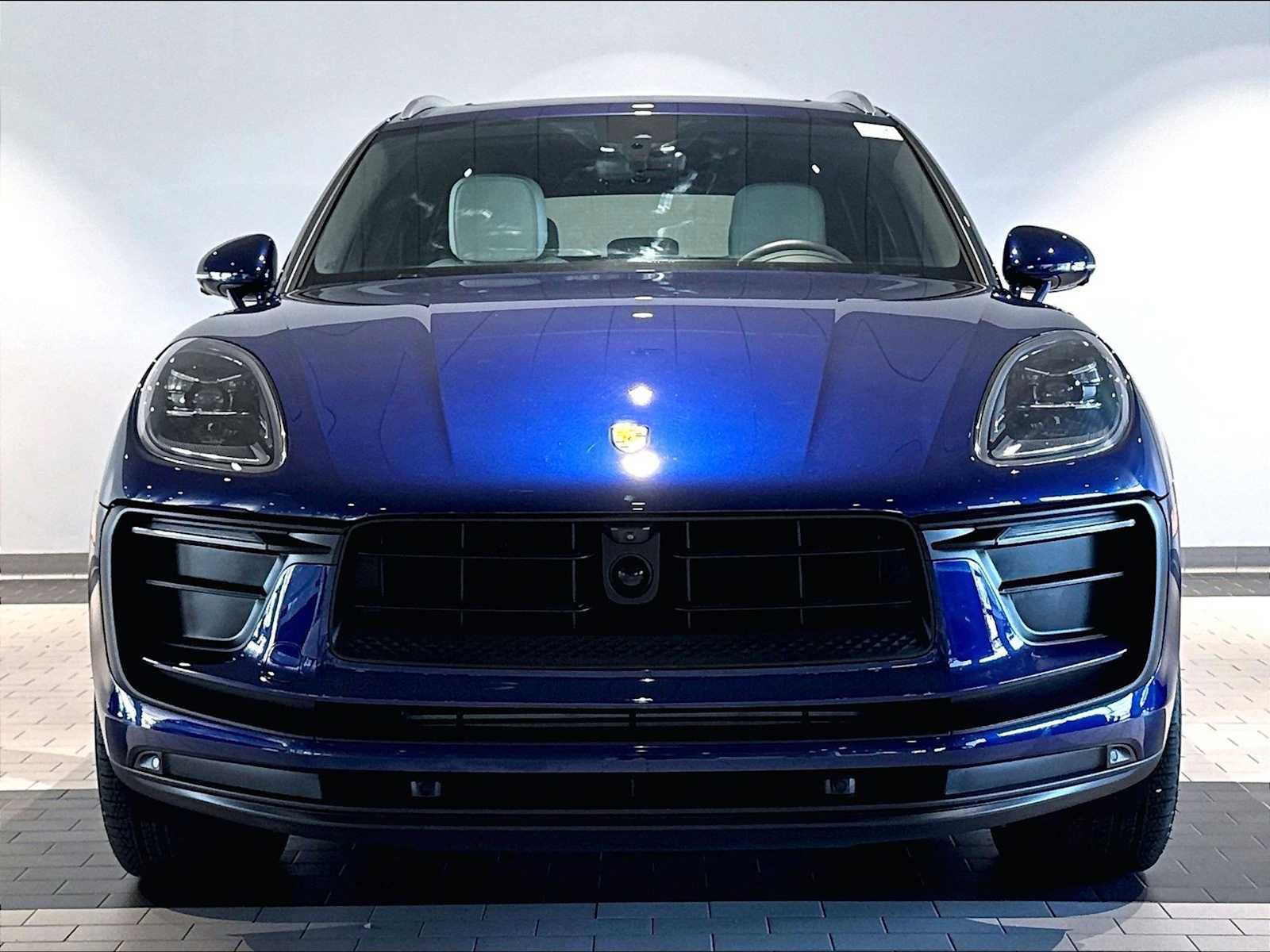 Used 2026 Porsche Macan AWD/4WD image 13