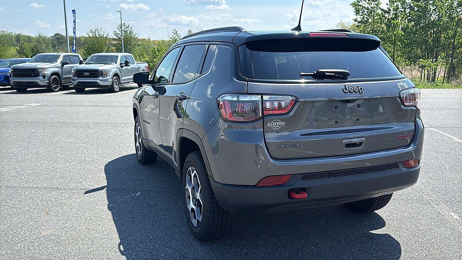 Used 2022 Jeep Compass Trailhawk w/ Trailhawk Convenience Group AWD/4WD image 8
