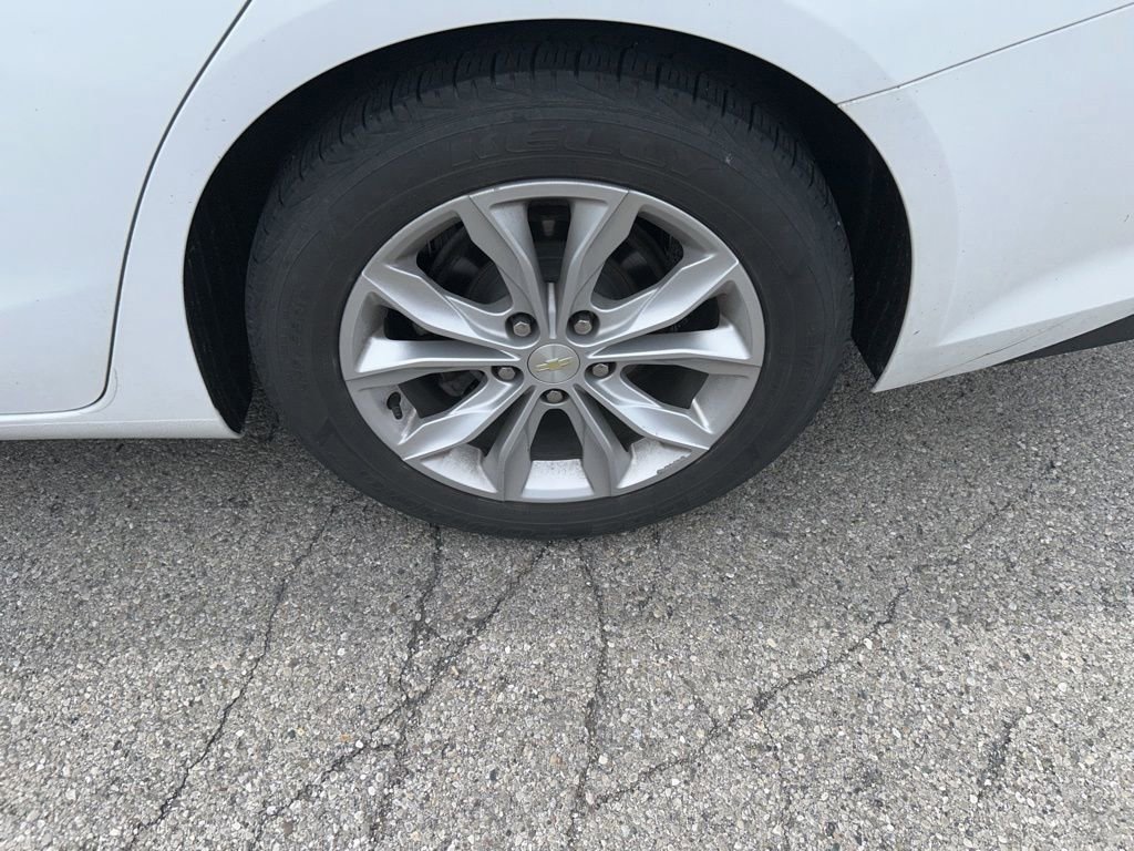 Used 2021 Chevrolet Malibu LT image 15