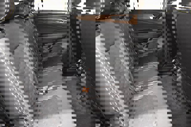 Used 2025 Volkswagen Atlas SE image 19