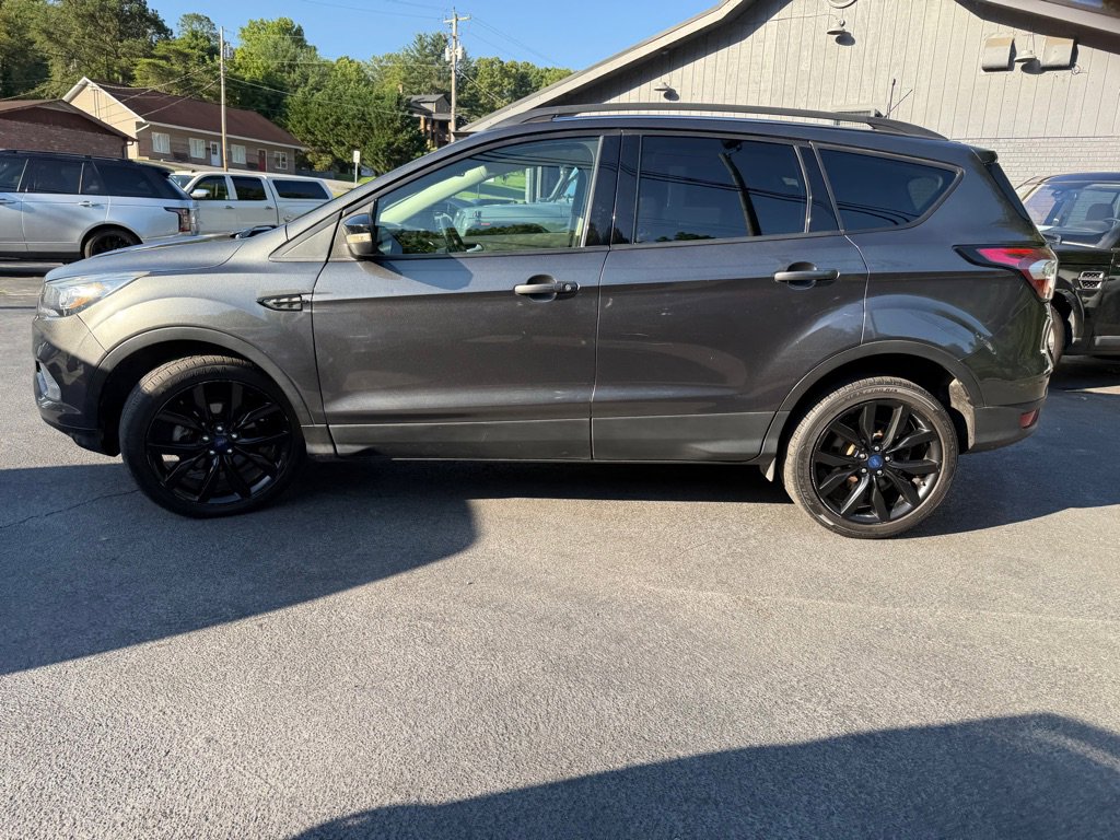 Used 2017 Ford Escape Titanium image 17