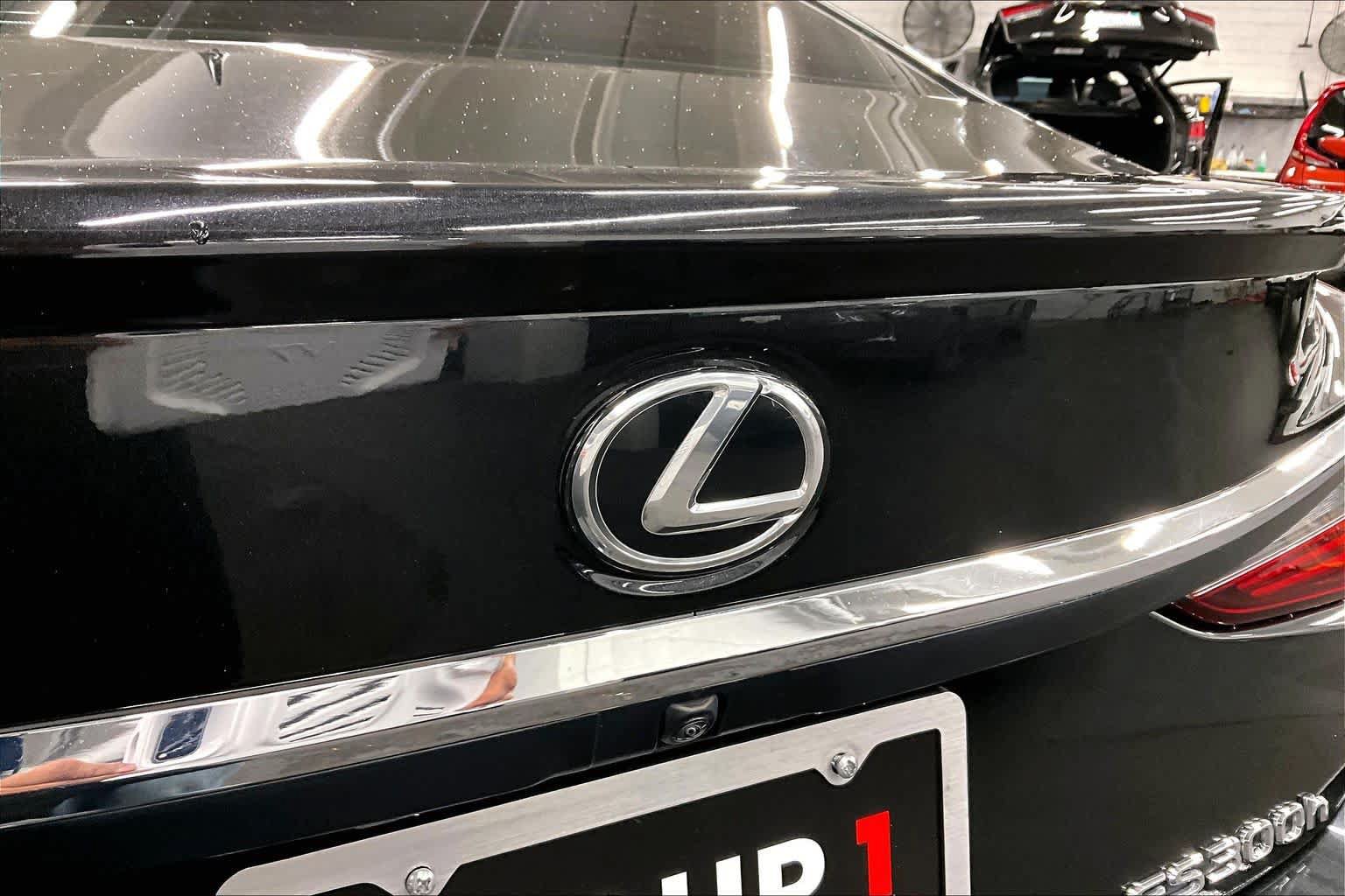 Used 2024 Lexus ES 300h w/ Premium Package FWD image 30