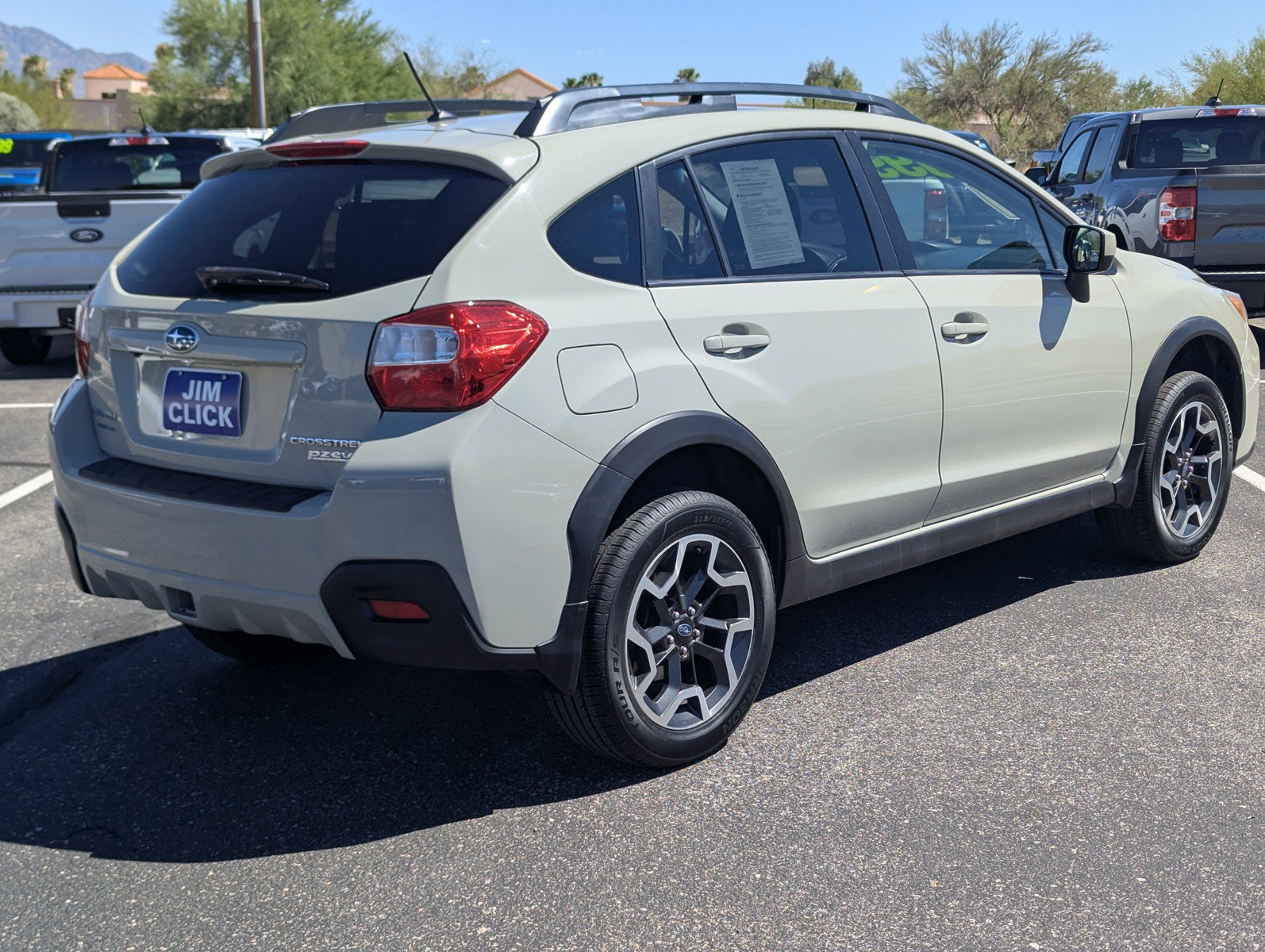 Used 2017 Subaru Crosstrek 2.0i Premium AWD/4WD image 2