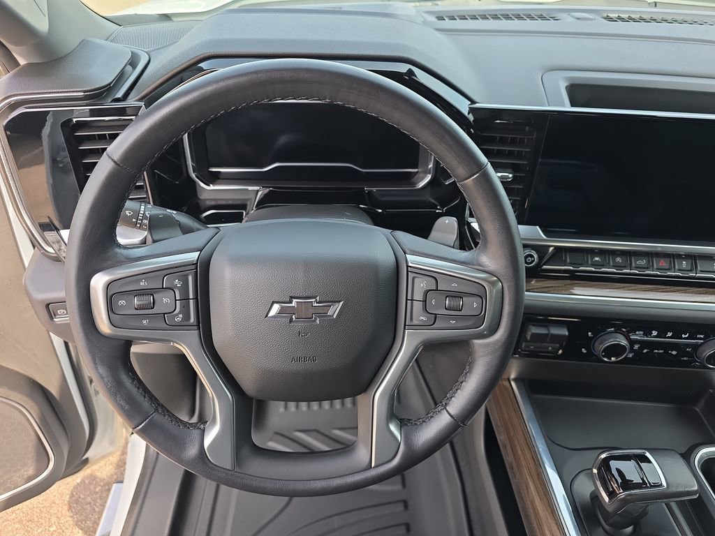 Certified 2022 Chevrolet Silverado 1500 RST w/ Convenience Package II AWD/4WD image 17