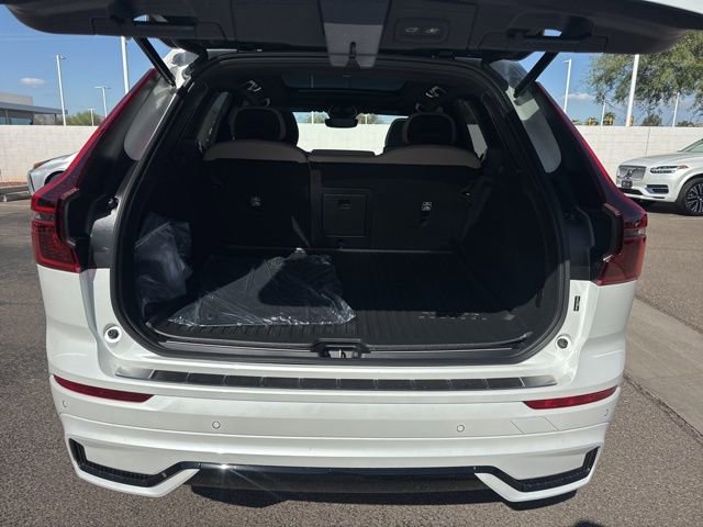 New 2026 Volvo XC60 B5 Plus w/ Protection Package Premier image 7