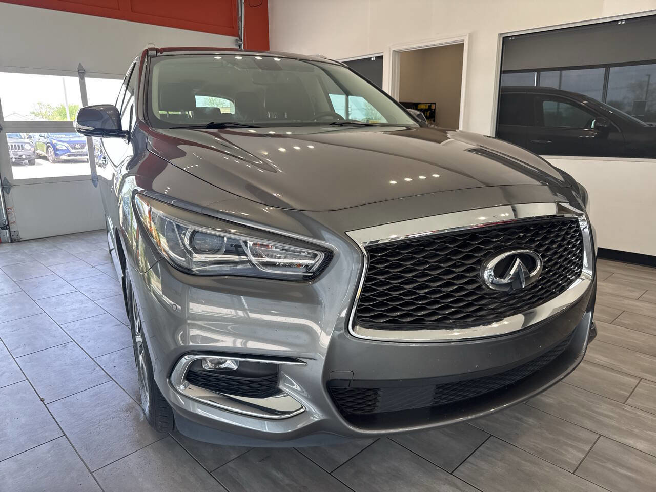 Used 2018 INFINITI QX60 AWD w/ Premium Plus Package image 5