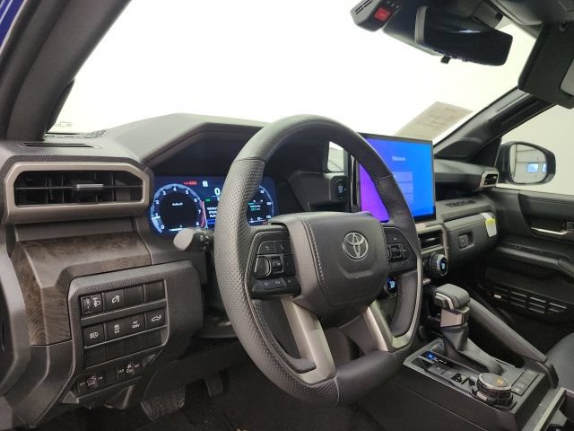 Used 2025 Toyota Tacoma Limited AWD/4WD image 12