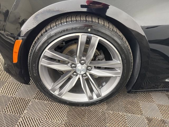 Used 2018 Chevrolet Camaro LT w/ RS Package image 27