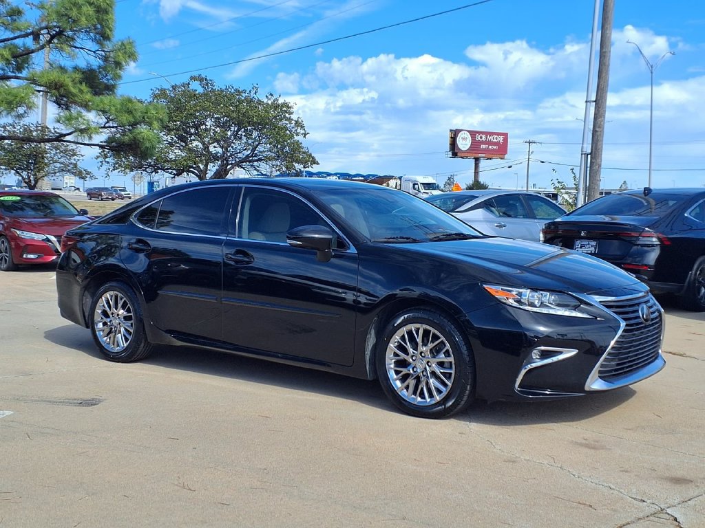 Used 2016 Lexus ES 350 w/ Luxury Package w/Wood Trim FWD image 24