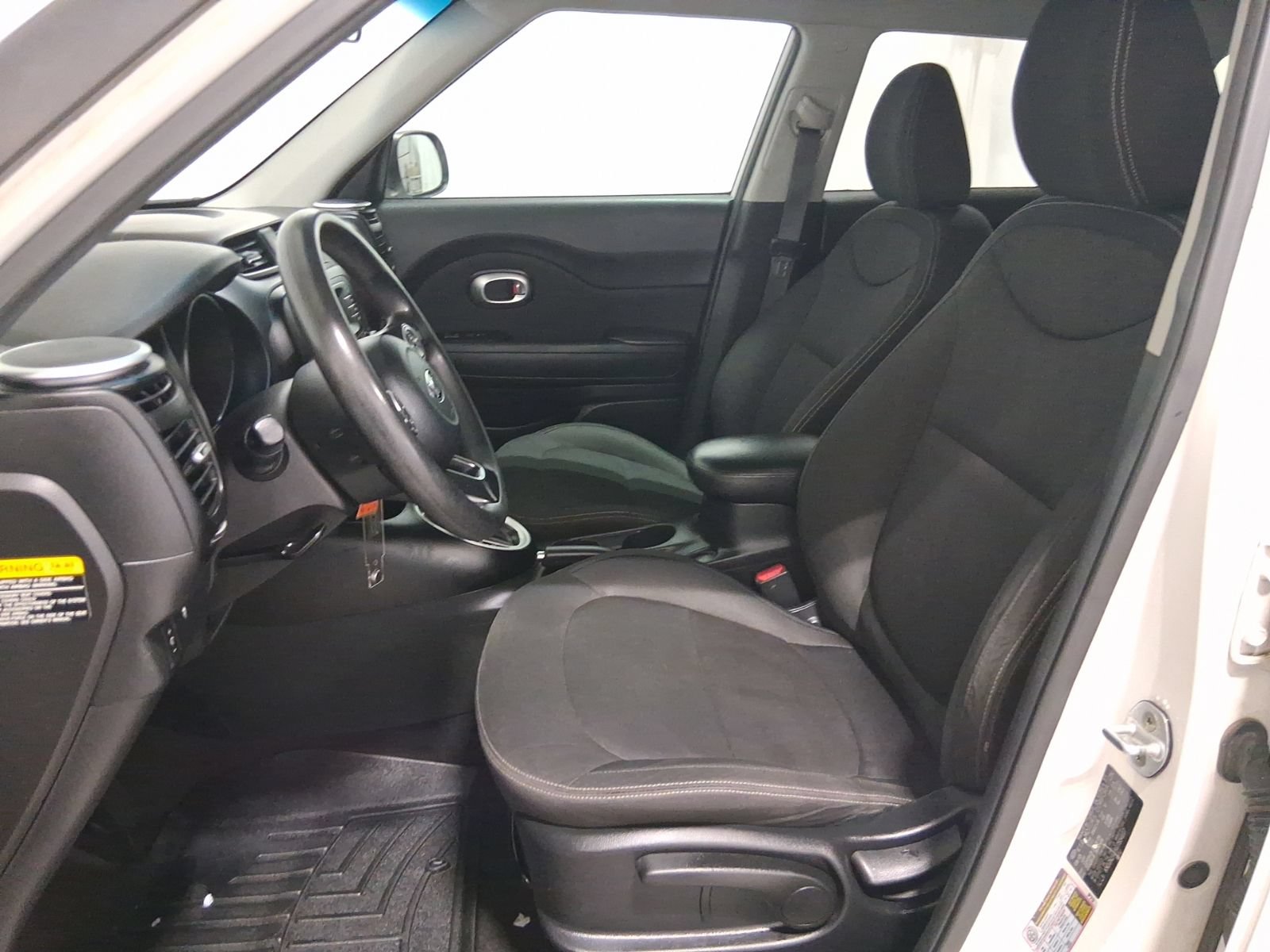 Used 2016 Kia Soul FWD image 14