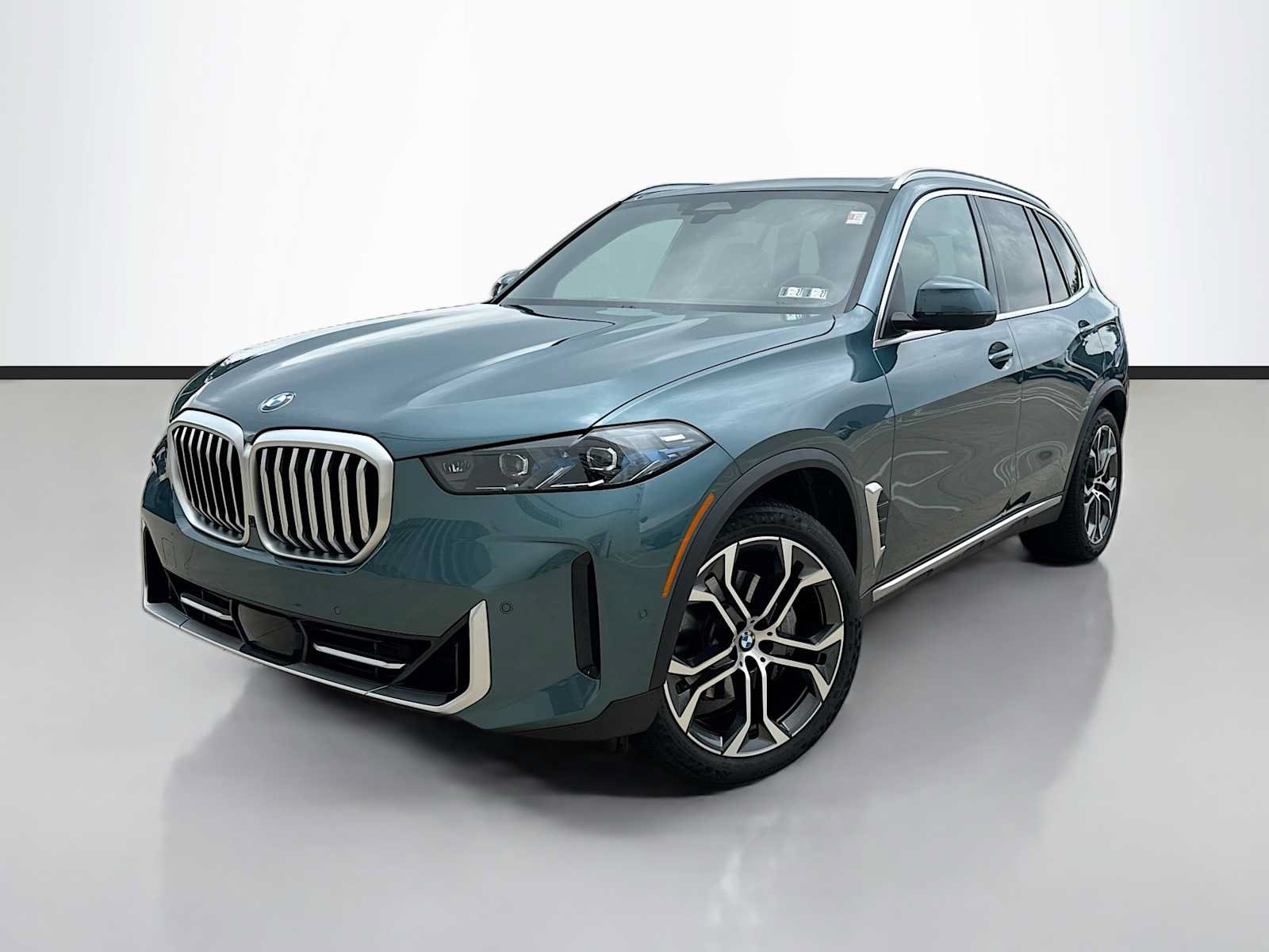 Used 2026 BMW X5 xDrive40i AWD/4WD image 1