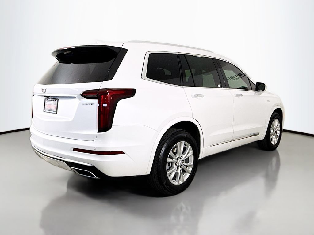 Used 2025 Cadillac XT6 Luxury FWD image 8