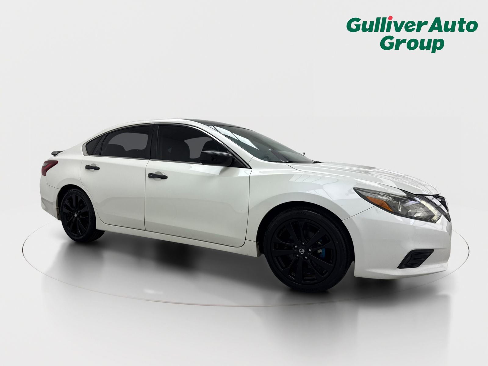 Used 2017 Nissan Altima 2.5 SR w/ Midnight Edition Package FWD image 12