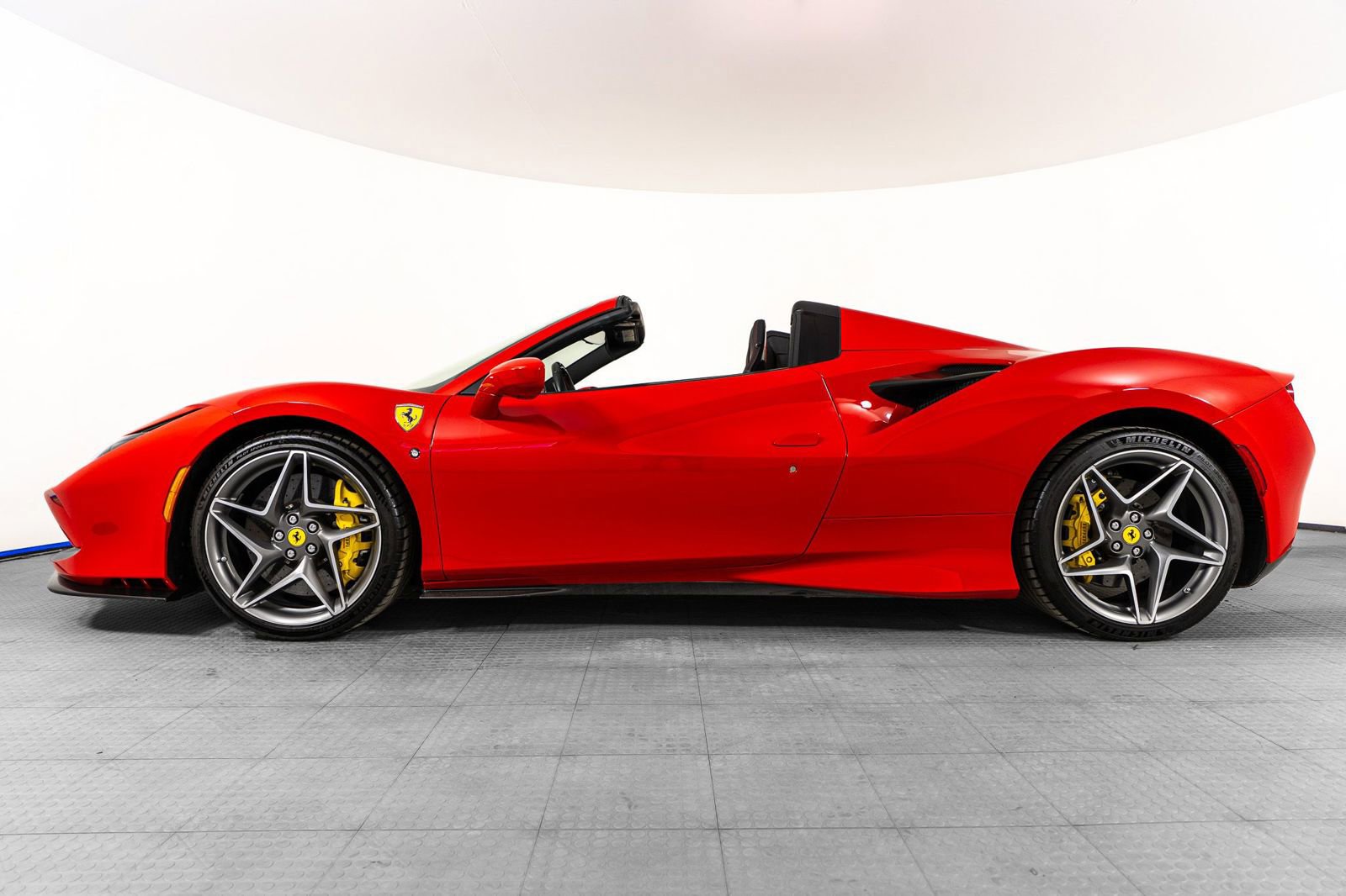 Certified 2021 Ferrari F8 Tributo Base image 5