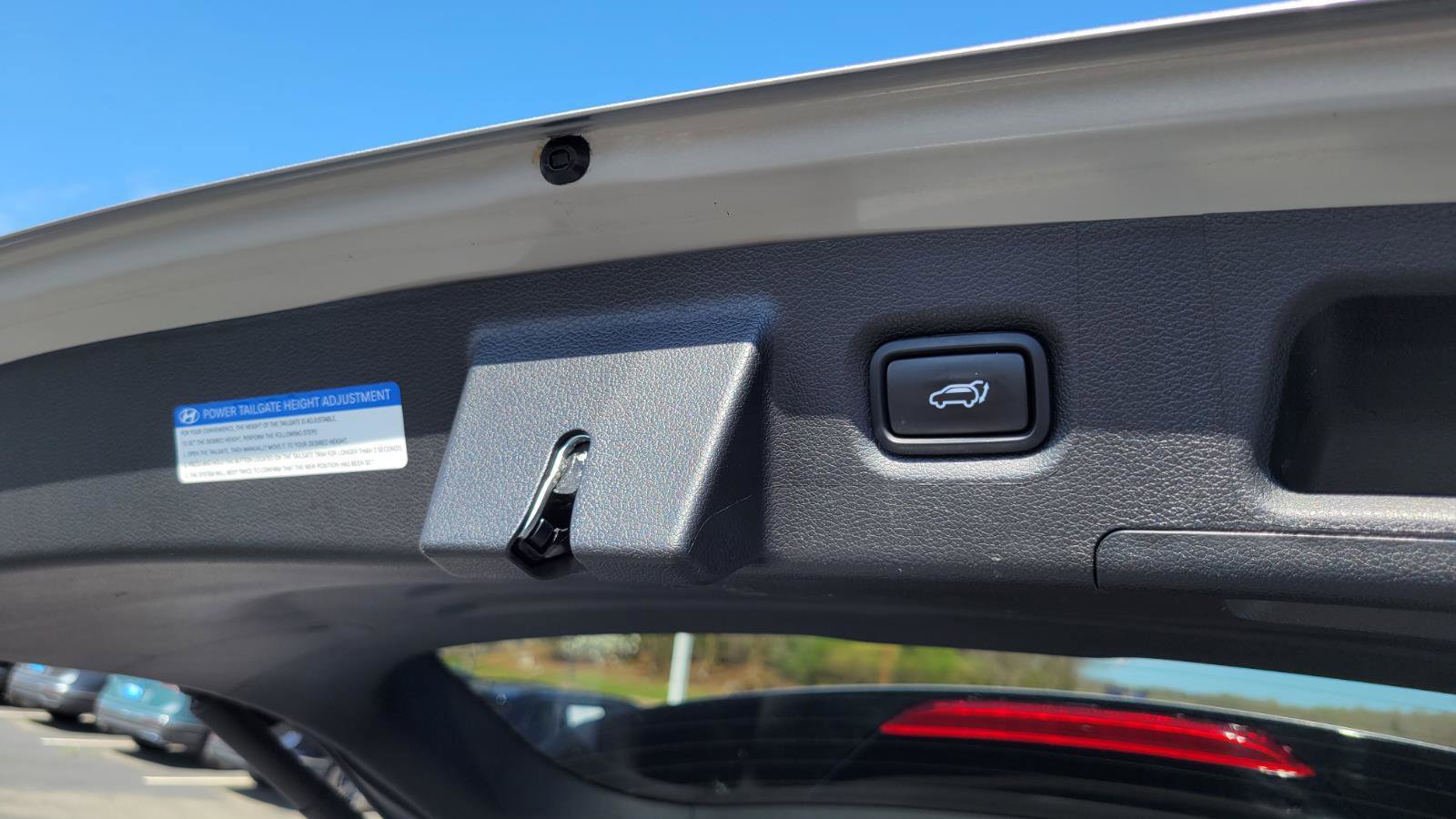 Used 2023 Hyundai Santa Fe SEL w/ Winter Weather Package image 46