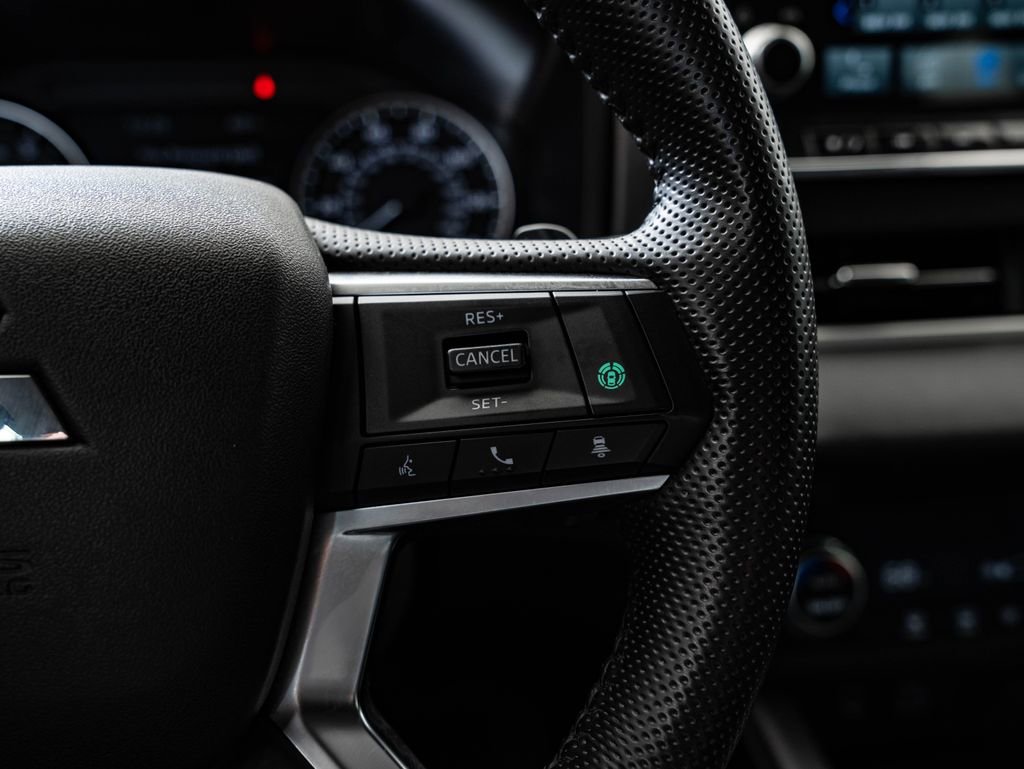 Used 2024 Mitsubishi Outlander SE image 29