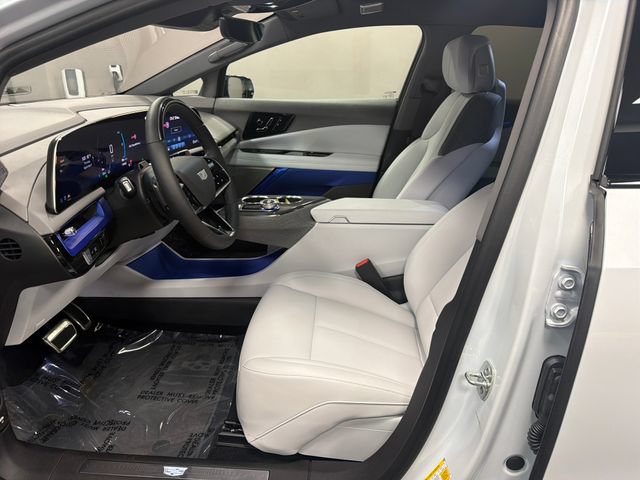 Certified 2027 Cadillac Optiq Sport RWD image 9