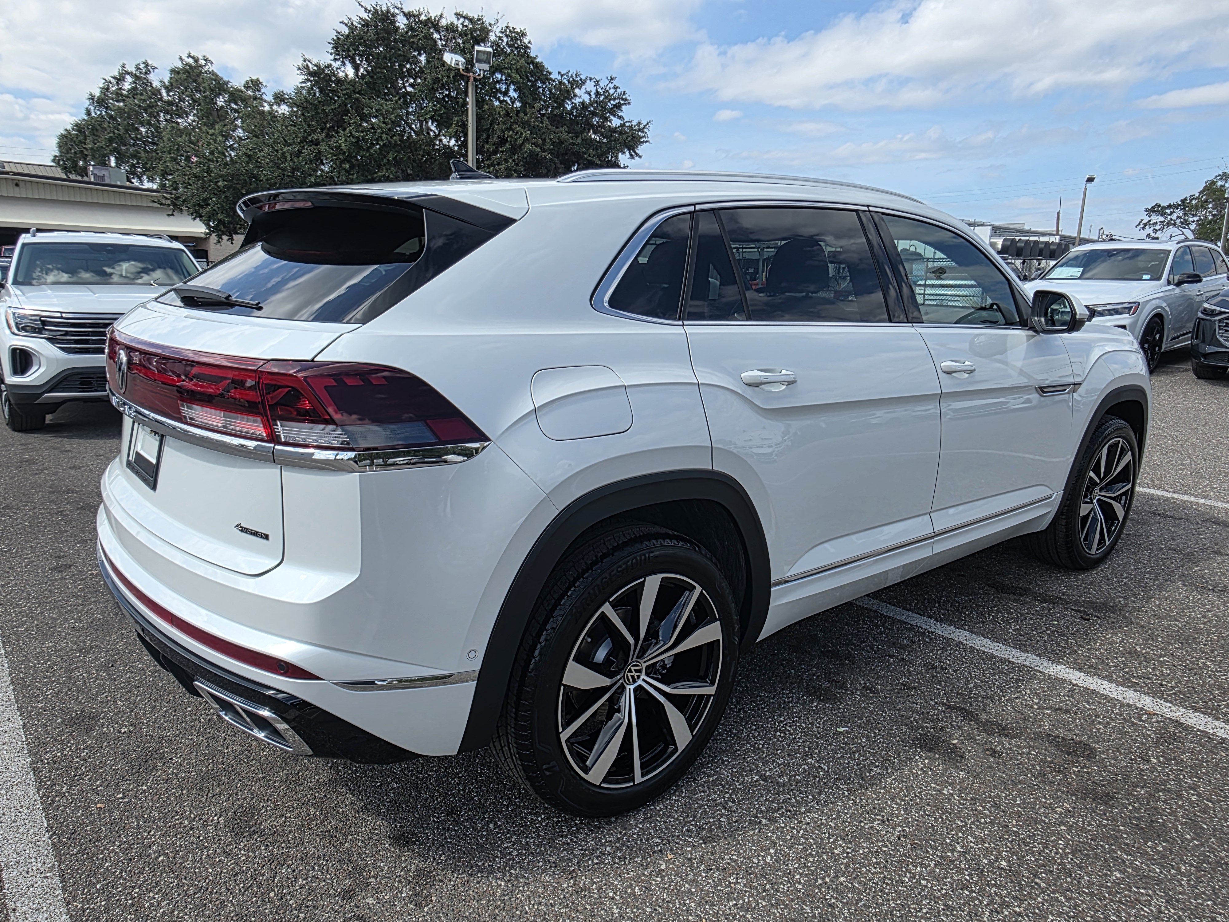 New 2026 Volkswagen Atlas Cross Sport SEL Premium R-Line image 7