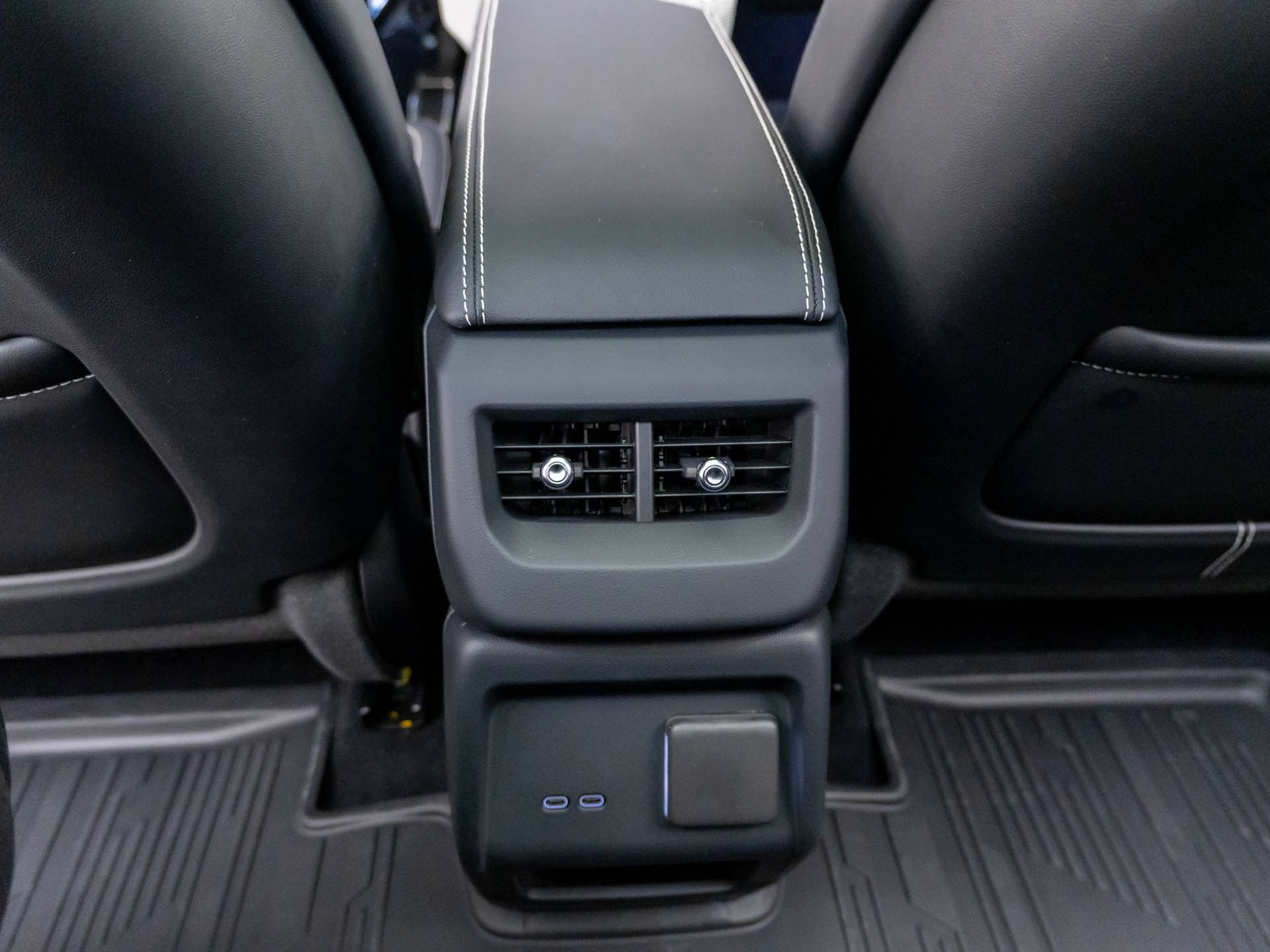 New 2027 Cadillac Optiq Sport w/ LPO, Floor Liner Package AWD/4WD image 21