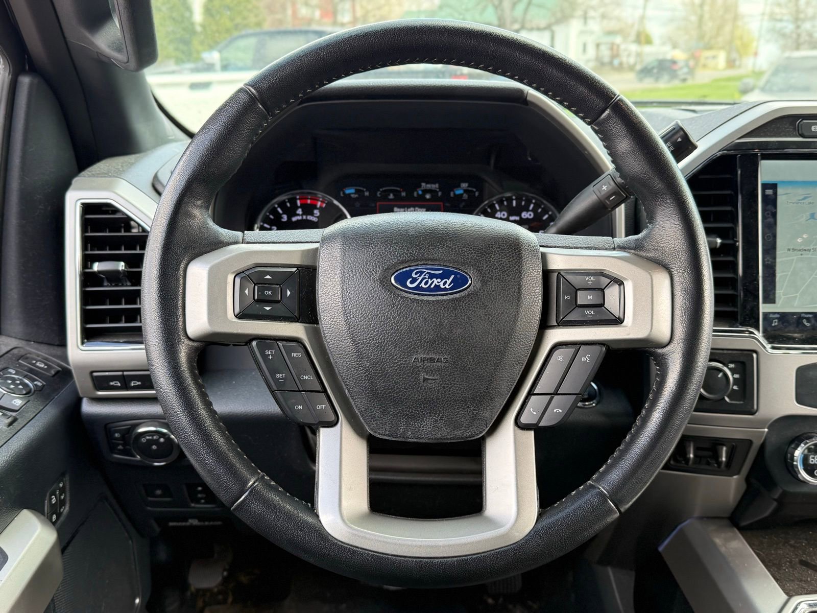 Used 2022 Ford F250 Lariat w/ Tremor Off-Road Package image 17