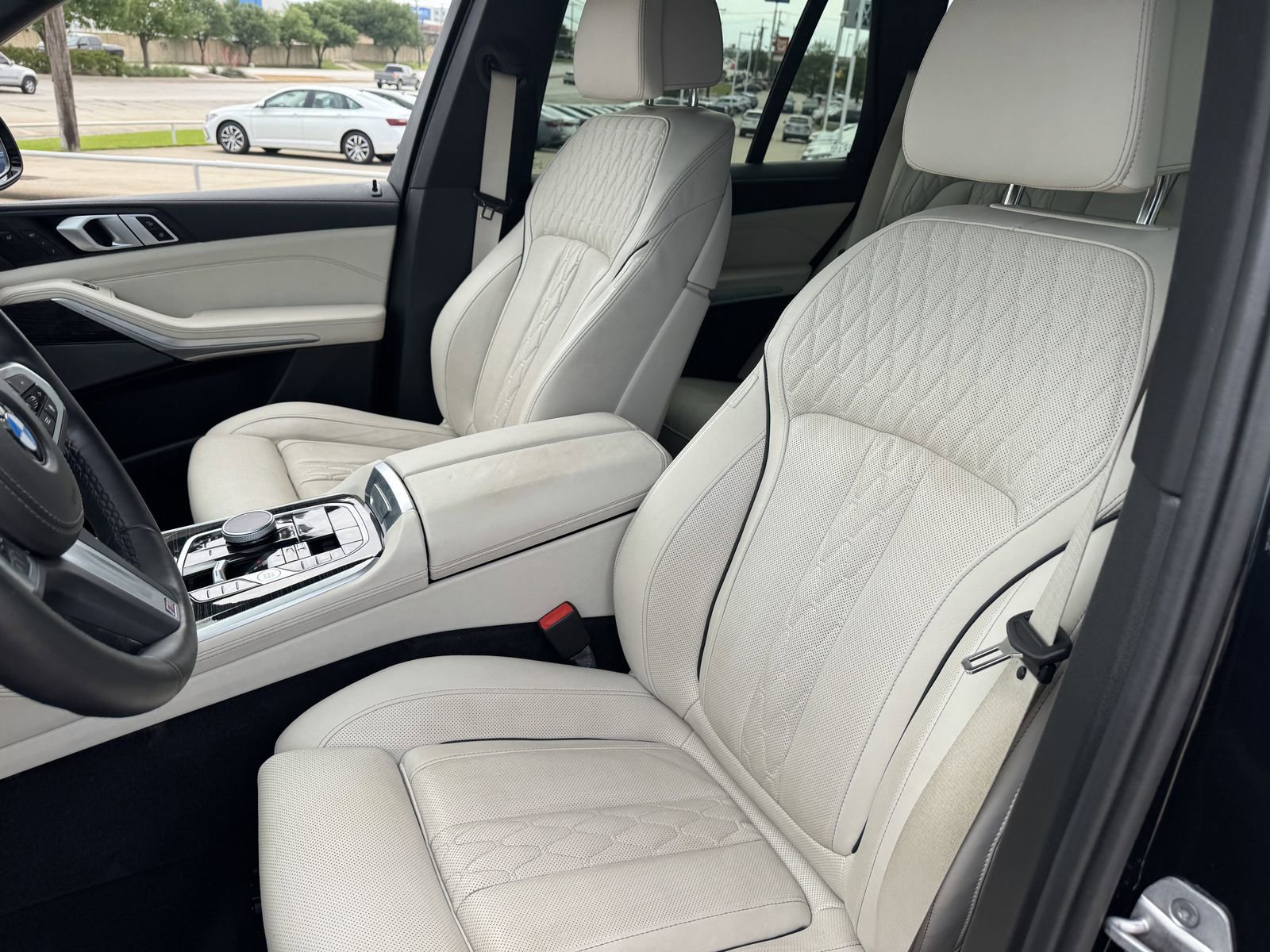 Used 2025 BMW X5 xDrive40i w/ M Sport Package AWD/4WD image 24