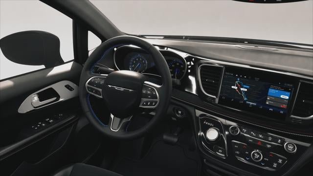 New 2027 Chrysler Pacifica Select FWD image 18