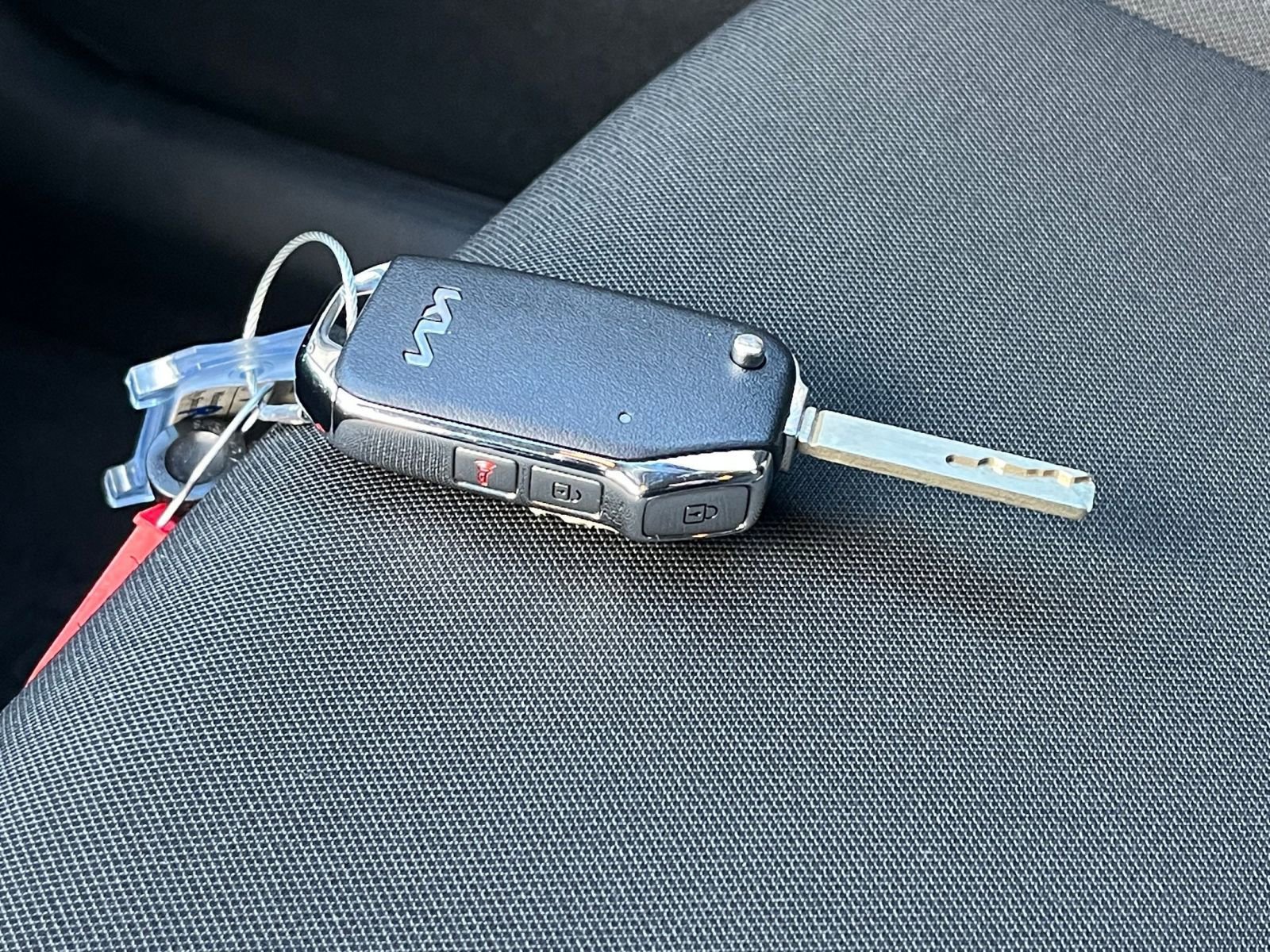 Used 2025 Kia Sportage LX image 21