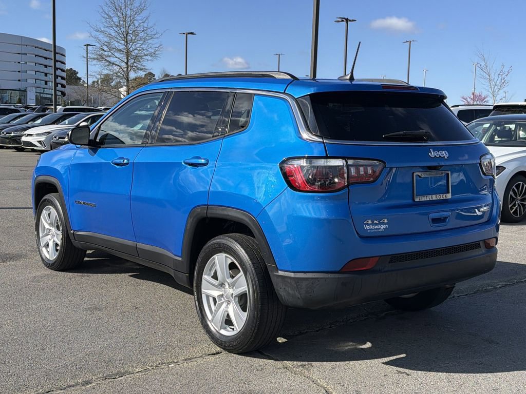 Used 2022 Jeep Compass Latitude AWD/4WD image 3
