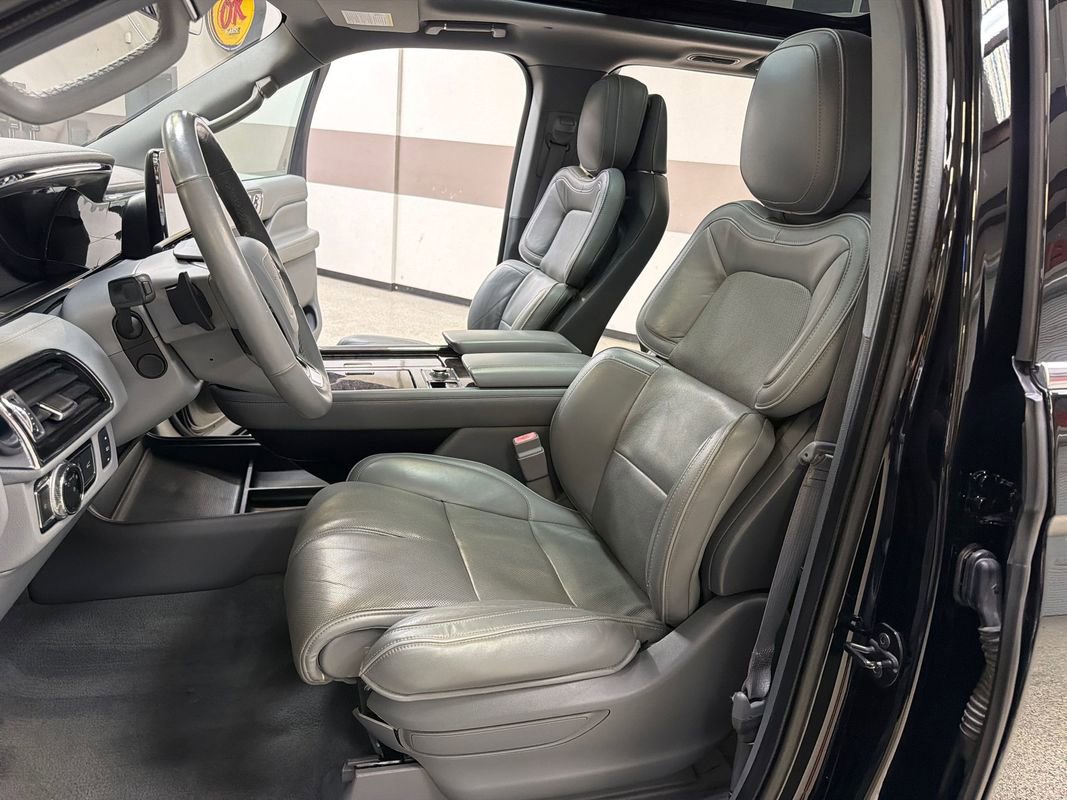 Used 2018 Lincoln Navigator Reserve w/ Technology Package AWD/4WD image 27