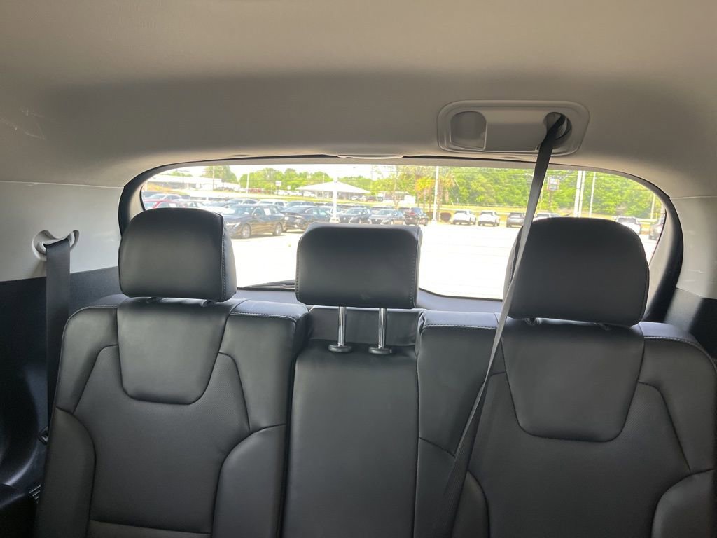 Used 2025 Kia Telluride S image 33