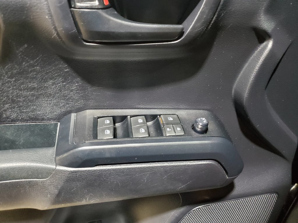 Used 2020 Toyota Tacoma SR w/ SR Convenience Package RWD image 34