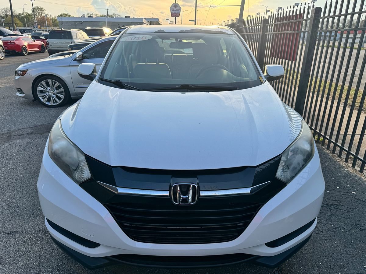 Used 2016 Honda HR-V LX image 10