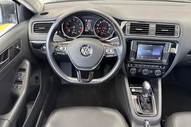 Used 2017 Volkswagen Jetta SEL FWD image 14