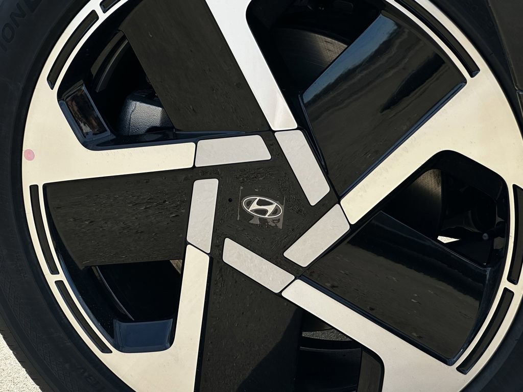 New 2026 Hyundai Ioniq 9 Calligraphy image 17
