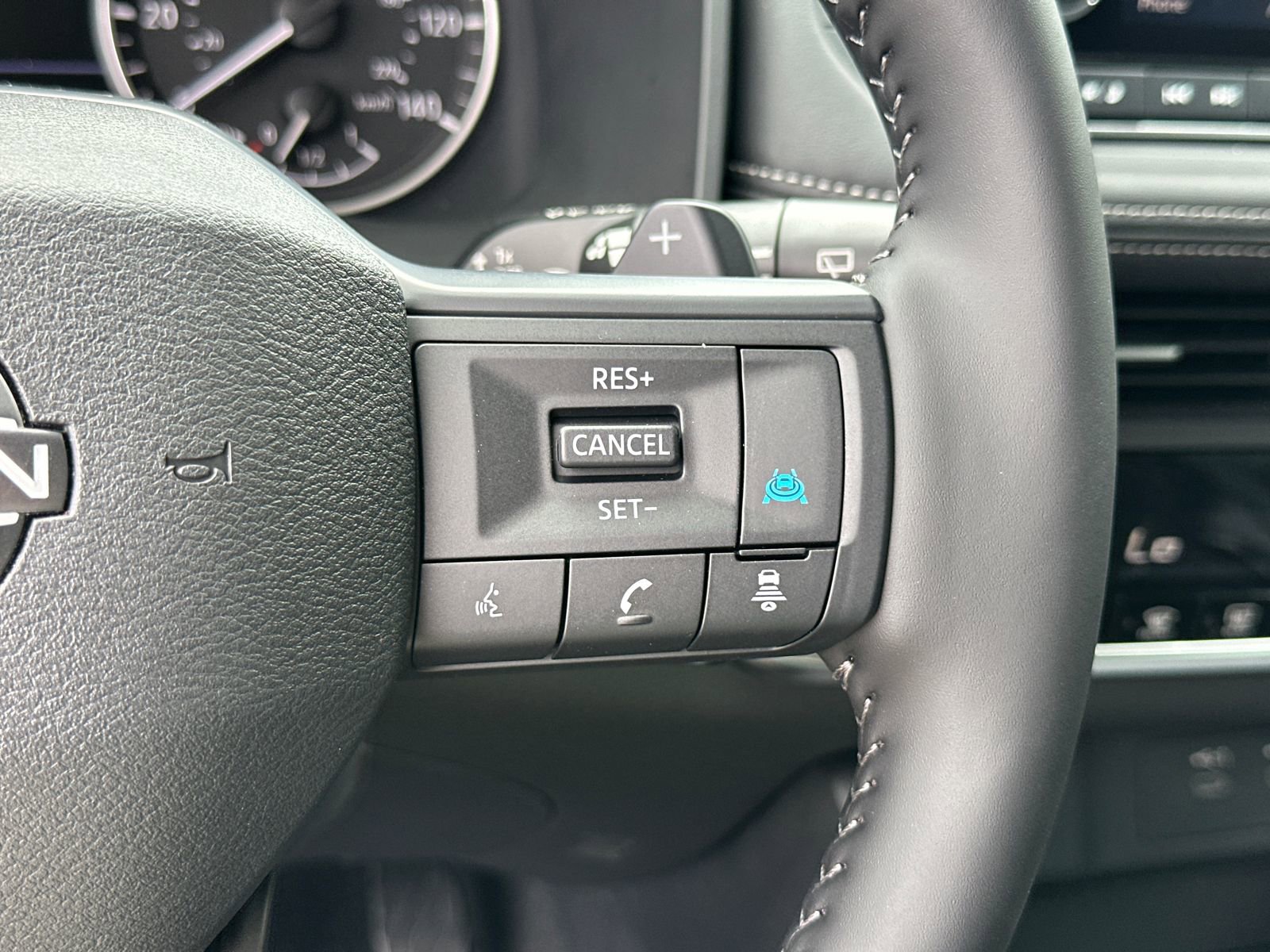 New 2025 Nissan Rogue SV image 28