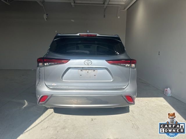 Used 2021 Toyota Highlander Limited image 7
