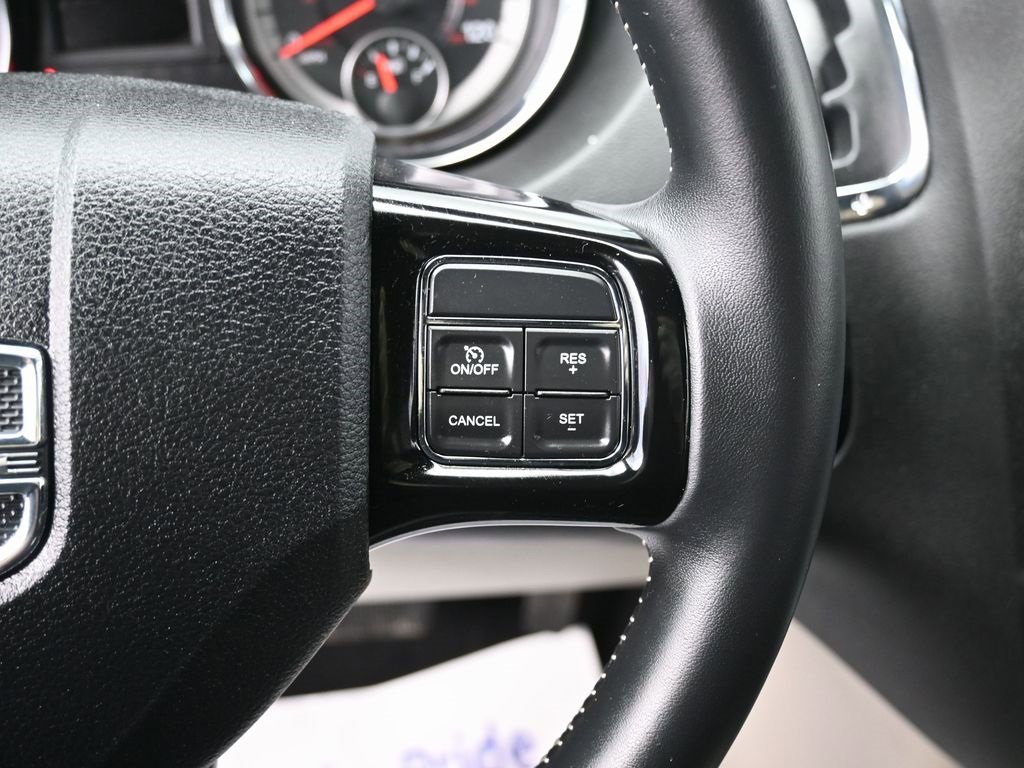 Used 2017 Dodge Grand Caravan SE image 19