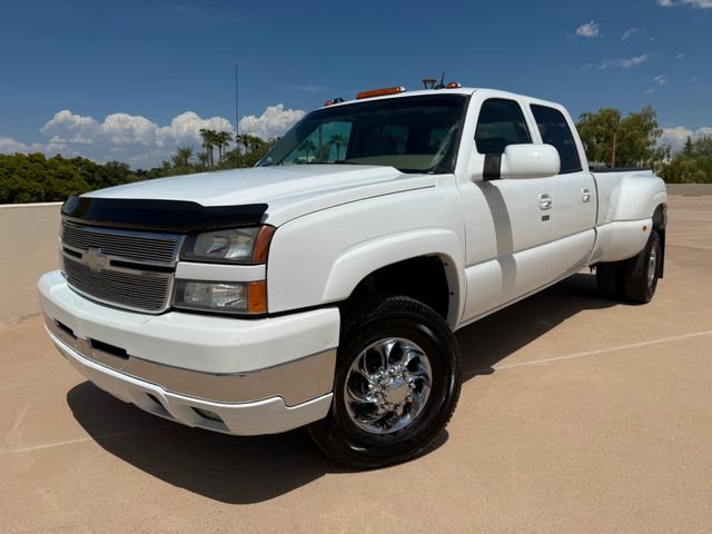 Used 2005 Chevrolet Silverado 3500 LT w/ Heavy-Duty Power Package AWD/4WD image 16