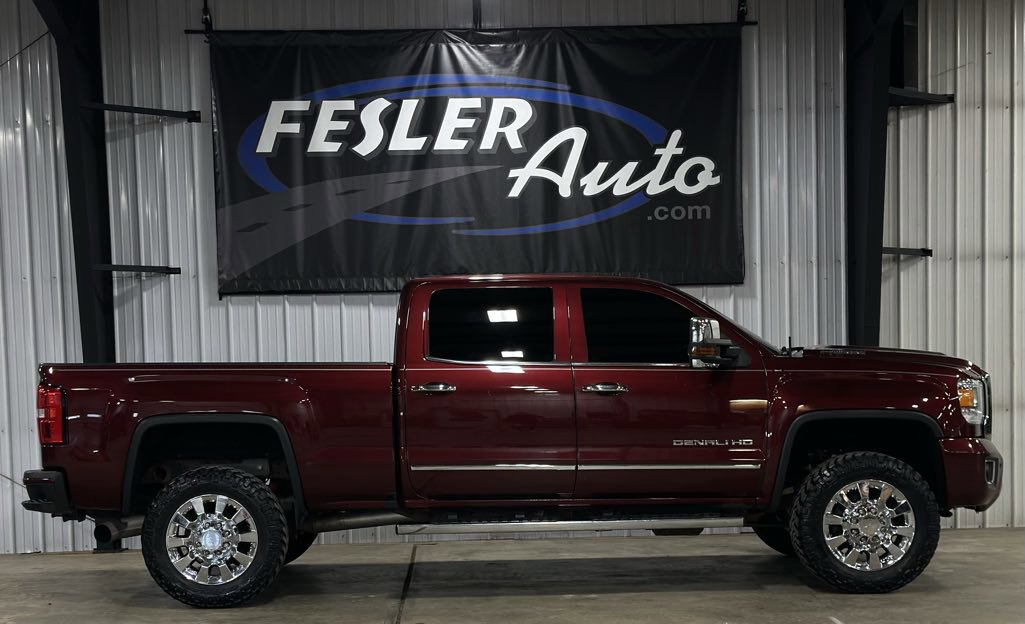 Used 2017 GMC Sierra 2500 Denali w/ Duramax Plus Package image 11